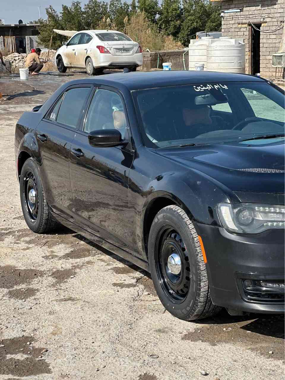 بيع مستعجل حادث جاملق وبنيد 
رقم بصره باسمي 
*********** القرنة, البصرة
