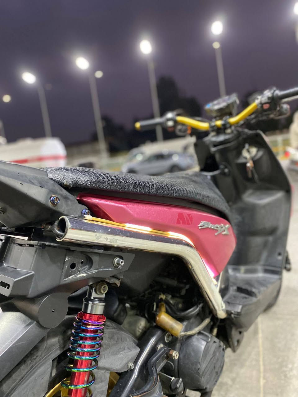 سلام عليكم سكنس جبلي للبيع مكفوله كفاله عامه من كلشي مكان الشعب سعر 1200 وبيه مجال للطيبين رقم ***********🖤
