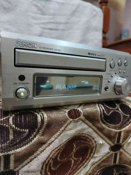 مكبرصوت ماركةدينون ياباني جهاز جديد لوك. مشتغل مرة وحدة فقط نضافة ٩٩٪  سيدي وراديو موجتين. Fm موجة طويلة باحث ويحجز أكثر من ٢٠ قناة  ومدخل أواكس عدد٢
جهاز نادر ومختصر.
السعر ١٠٠ الف وكلشي بسعرة. للتواصل *********** اتصال او واتساب.والشراي يتصل. يوجد توصيل (جماعة التعليقات السلبية مامحتاج تعليقاتكم الي تعكس اخلاقكم. وفهمكم كفاية. تحياتي للطيبين
