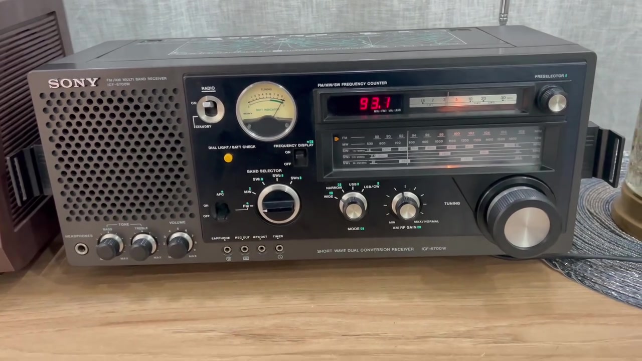 راديو سوني ياباني نظيف جدا
lCF-6700W


**إذا كنت صاحب هذا الإعلان وتريد حذفه لأي سبب، رجاءا أرسل رسالة إلى الدعم الفني**