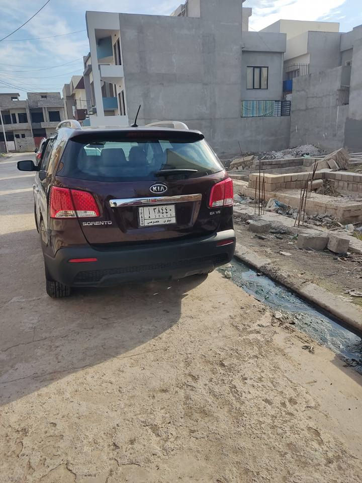 سورينتو 2011 وارد امريكي بصمة سلايد 6 سلندر 7 راكب كشنات جلد كهرب شاشة كاميرا ويل كب
السيارة موجودة في معرض الخيام 
للاستفسار الاتصال على الرقم التالي:
ابو شهم   ‏‪0774 085 5746‬‏
