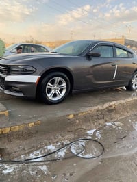 جارجر للبيع معلايه ٢٠٢١  وارد كندي بيها قطعتين بدون دواخل بدون ايرباك ...