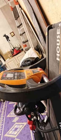 جهاز رياضي غير مستخدم جديد  جهاز جري السعر375 ت07722513227