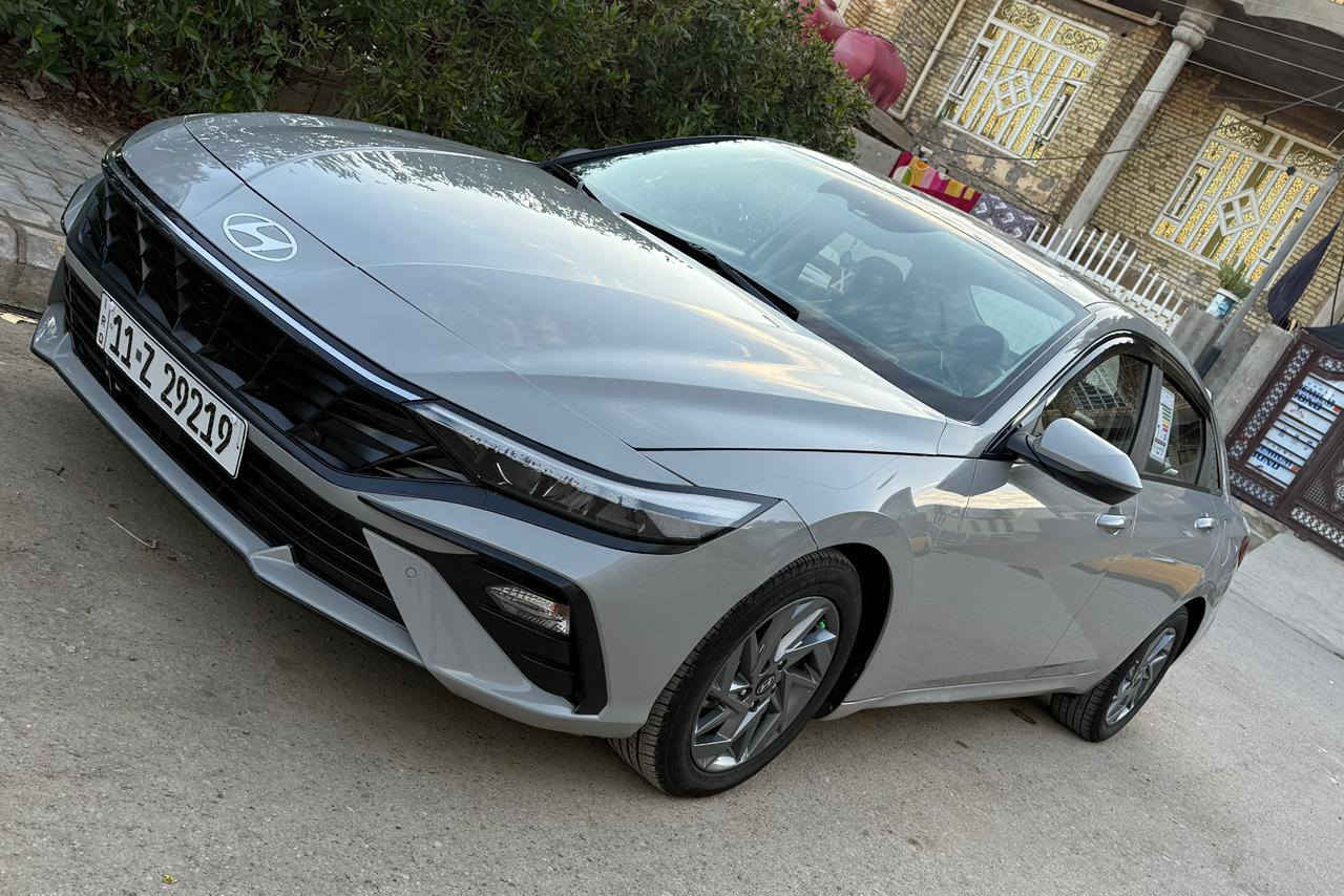 اخوان : السلام عليكم
الالنترا افانتي هايبرد ( وارد كوري ) دخول جديد على ايدي …… 

موديل 2024 ( السياره رقم بغداد علماً ان السيارة بأسمي ) تحويل ثاني يوم . السيارة ماشية 48 فقط 
مكينة 1.600 ~ هايبرد .
السيارة استخدام شخصي مال بيت 

المواصفات 🔰

الشاشه الجديده ( متصله مع الدشبول ) 
بصمه تشغيل 
 بصمه ابواب 
رادارات محيطيه كل الجهات كاميرا خلفيه 
كشنات تدفئة / تبريد 
نظام خروج عن المسار
لد نهاري + لد ليزري مخفي ( الدشبول ) 
اوتو هولد
اربع وضعيات قيادة 
لايت زنون 3  عدسات 
ترحيب عند القدوم 
كروس سرعه وبقية الامور المعروفه …
صور السونار مرفقه اسفل المنشور 🔻

📍 عنواني / واسط - النعمانية  -

رقم الهاتف : 
‭***********
