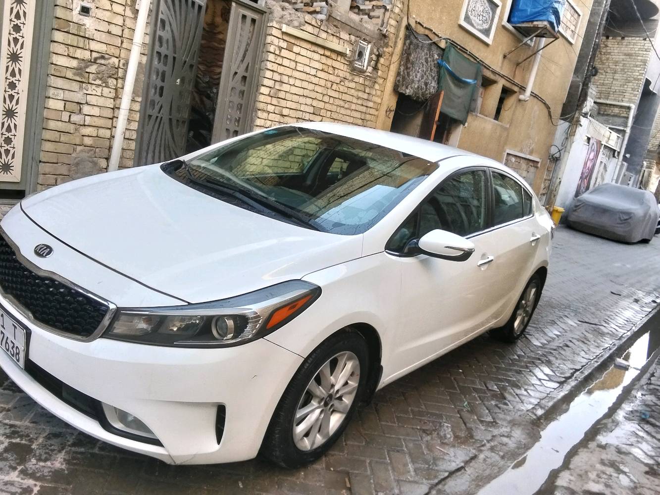 سلام عليكم ورحمة الله وبركاته
سيارة فورتي مديل 17 نضافه فول كشر فول 
رقم ابغداد نكليزي 
مكاني ابغداد مدينه الصدر
سعره 128
رقم /***********
 اوتساب
