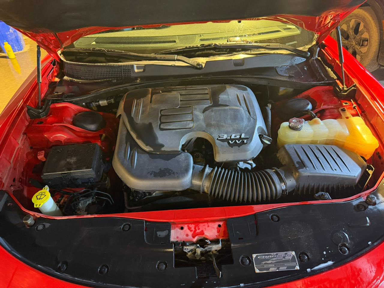 السلام عليكم جارجر موديل 2023نداء الأخير وأحله جارجر جيتي السياره جيتي لون احمر طماطه كلين تايتل نداء الأخير السياره حادثه بس دعاميه كدامك موصفات الجيتي معروفه بدون حادث السياره بس بارد بل جاملغ فقط حته دعاميته وياه مرقمه بسمي بغداد الامين الثانيه سعره 270وبيه مجال السياره احله من الصور الف مره ***********
