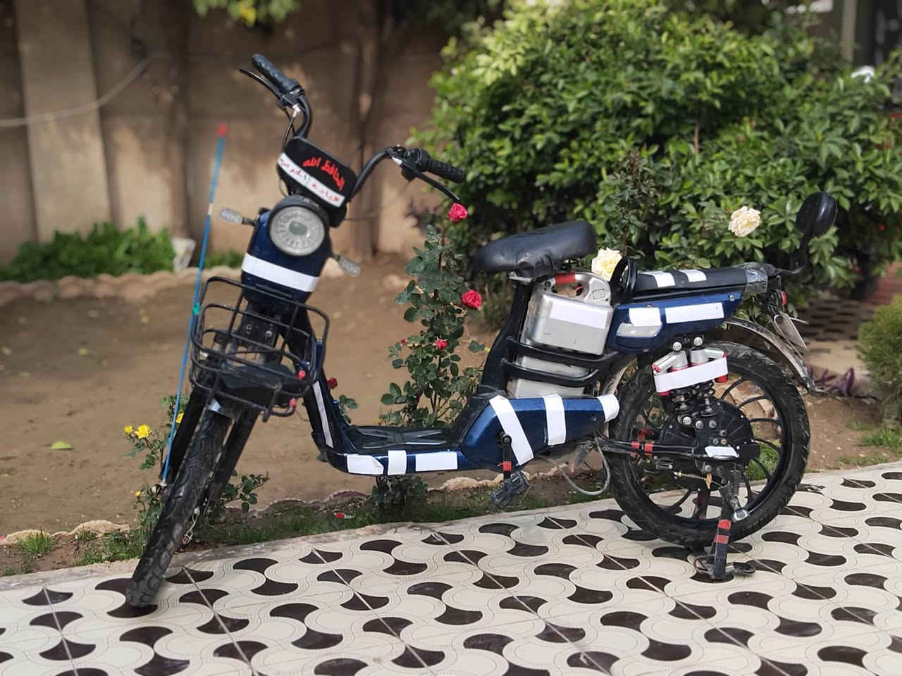 سلام عليكم دراجه شحن للبيع موديل 2025 بطاريات جدد بصمه شاشه ايباد بي بس الويل الأمامي شويه عواج السعر 250 وبي مجال
***********
