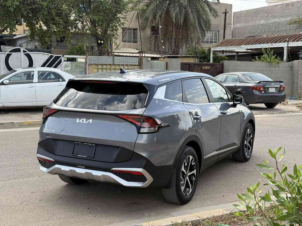 السلام عليكم سبورتج 2024
وارد امريكي 
بدون تبديل ليبل واحد 
محرك 2500 سلندر 4 
مواصفات نص فول 
حره بدون رقم بيه رقم فحص مؤقت
لاتصال *********** 
مكان السياره بغداد الزعفرانيه
