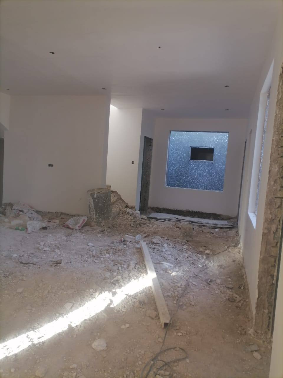 سلام عليكم كادر مصطفى بياض وجص شغل خلفات الفلوجه شغل درجه أولى واستلام مهندس جص وبورك  
 مبيت بل عمل لاستفسار  ***********من الله التوفيق
