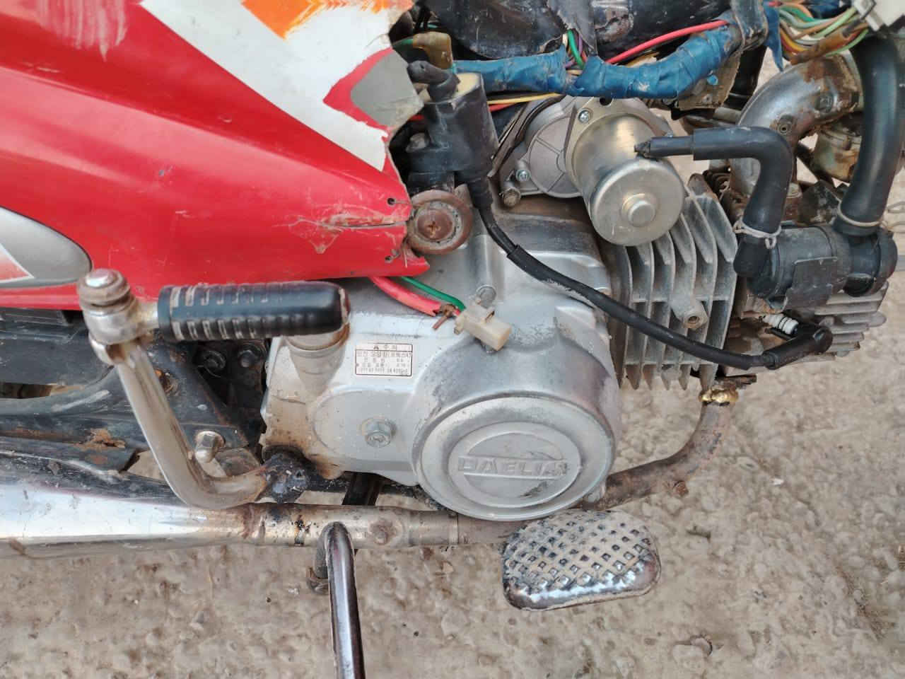 السلام عليكم سرفيز للبيع ماطور حلو بس عندي الهندر ملحوم مكينه لاتنقيص ولا تبخير  رايده 400وبي مجال ***********
