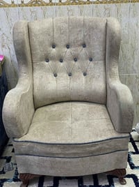 تخم • ٨ مقاعد • استفسار خاص