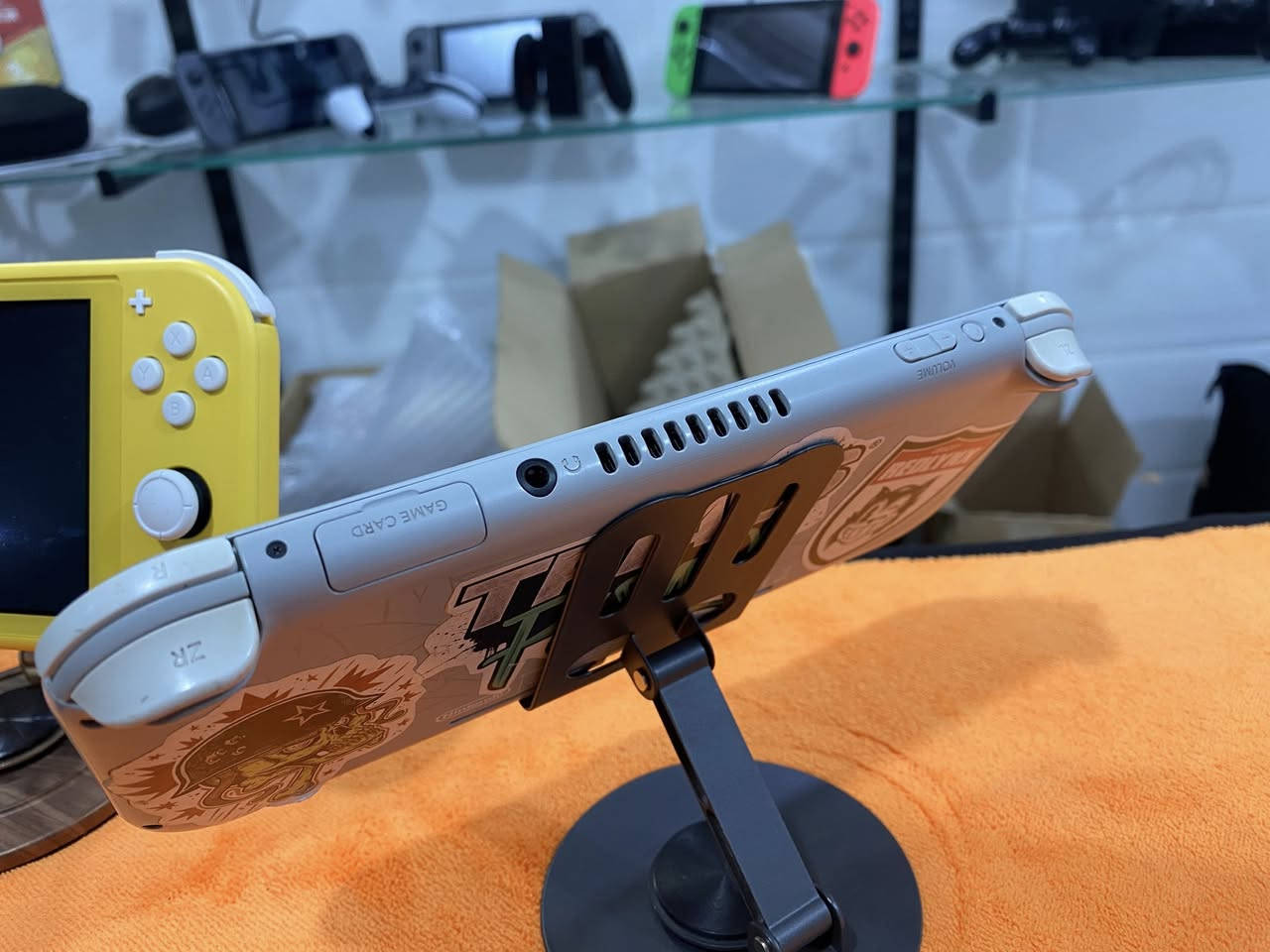 NINTENDO SWITCH LITE ON LIGNE
3 cassette + FORTNIGHT 
Chargeur 
Prix 24,500


**إذا كنت صاحب هذا الإعلان وتريد حذفه لأي سبب، رجاءا أرسل رسالة إلى الدعم الفني**