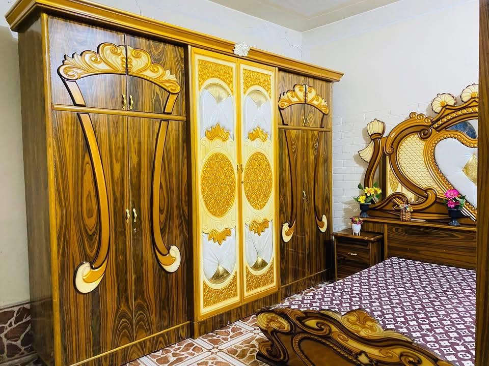 سلام عليكم يوجد غرفه نوم مستخدمه شي قليل للبيع  لسعر 800وبيها مجال العنوان الرمانه يم الجسر الاستفسار***********

