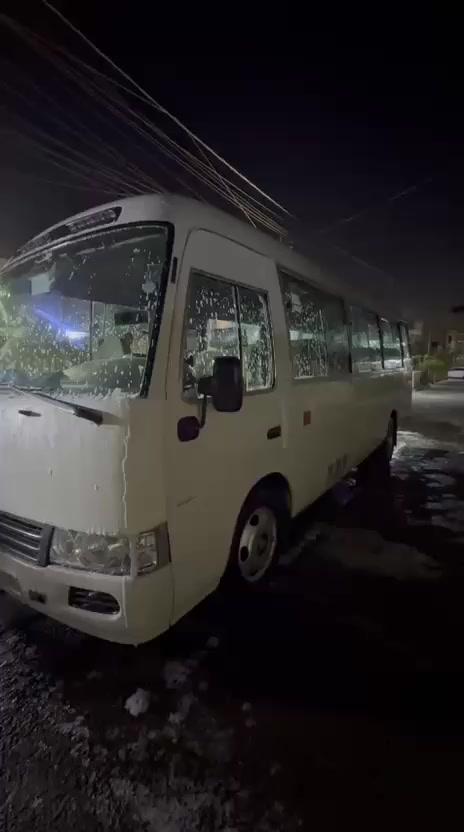 السلام عليكم شباب 
كوستر 16 باب الحاره السياره خير من الله 
بيها مكانات تبخير الكويت 
مكان السياره بغداد 
السعر 375 وبيها مجال  
الاستفسار 

 ***********
