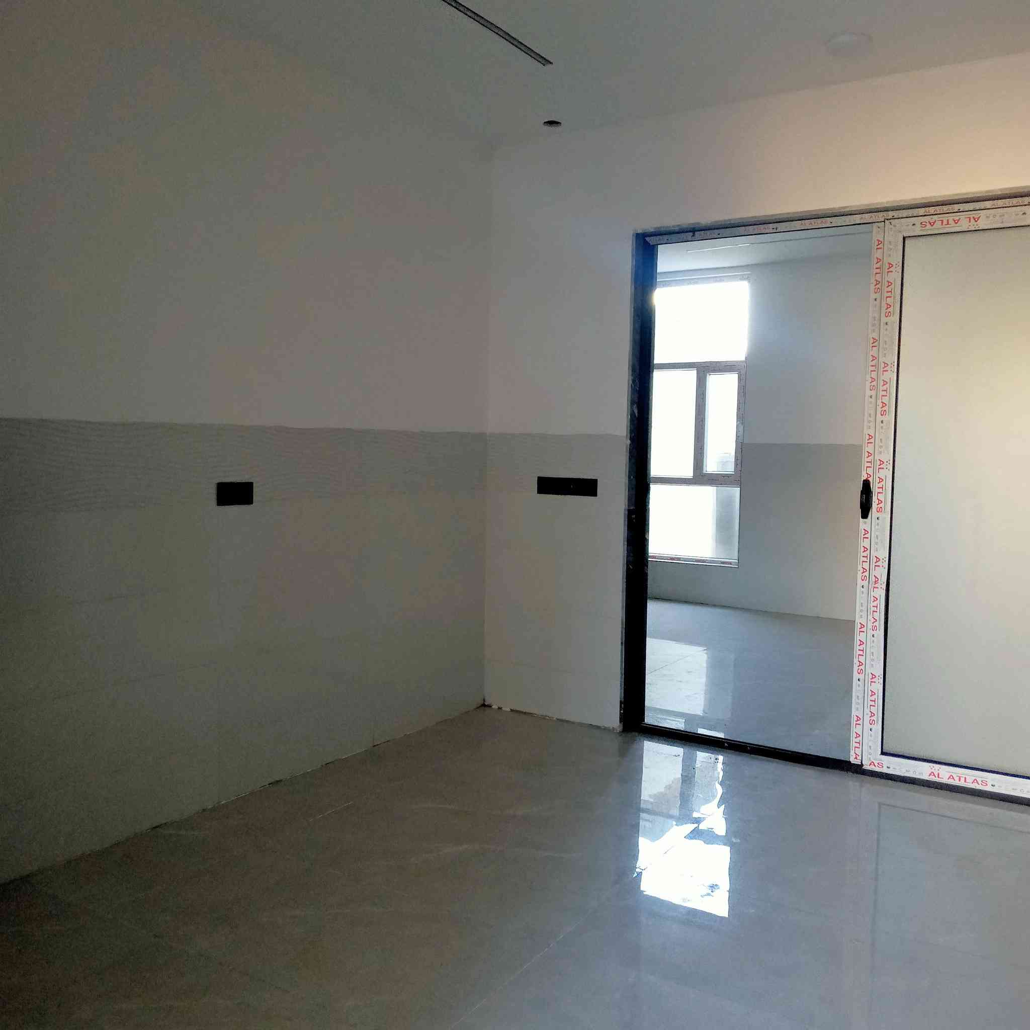 عروض مكتب انوار الخير
دار للبييع جمعيه غرفه تجاره
منطقه حي تعليم 
مساحه ١١٠ متر طابقيين
طابق الول استقبال ومطبخ 
وهول وغرفه نوم وصحيات
طابق ثاني غرفتين نوم وصحيات
جمعيه غرفه تجاره 
خدمات كامله ماء كهرباء تبليط
سعر ٨٥ مليون 
***********
*********** ابوعمران
