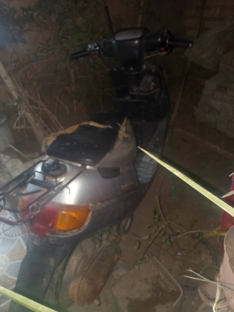 السلام علیکم ورحمت الله دراجه البيع زعره دراجه تخبل بس ملحوم شاصيه كامله منقصه شي مكاني الديوانیه حي العسكري *********** السعر 150 وبيه مجال الشراي 🌺🌹💝اسف على الطلاله
