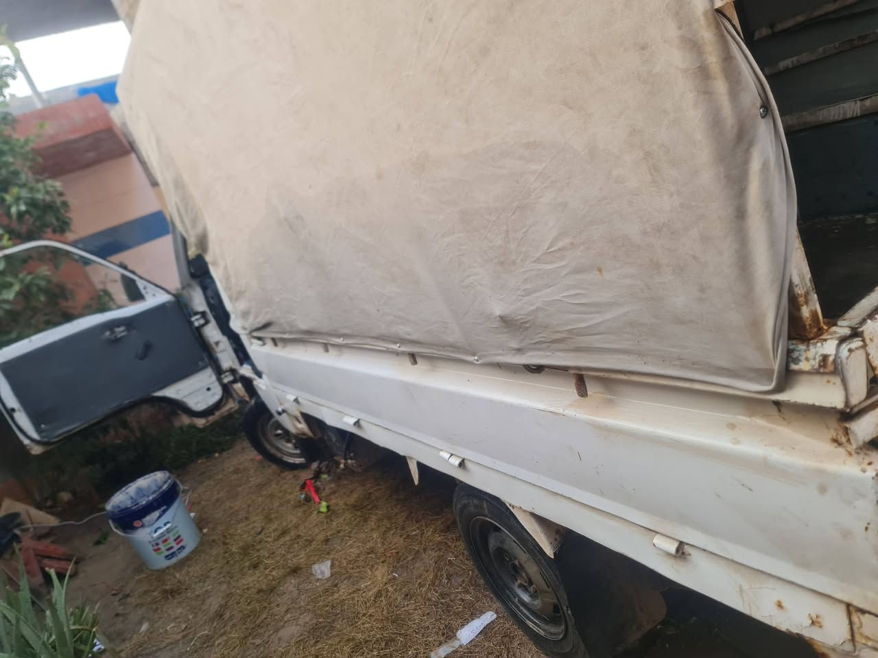 السلام عليكم فاو جاهزه كير ومحرك صدر اوراق كامله مكان سامره شغل واسترزق بهاه اطلع للعلوه حط مخضرك ووقف يوميتك 100,000 خير من الله لا تظل قاعد السعر 12 ورقه مكان سامره وترهم مراوس  باتري كابريته  كله جديد.  *********** ماعندك رصيد رمش
