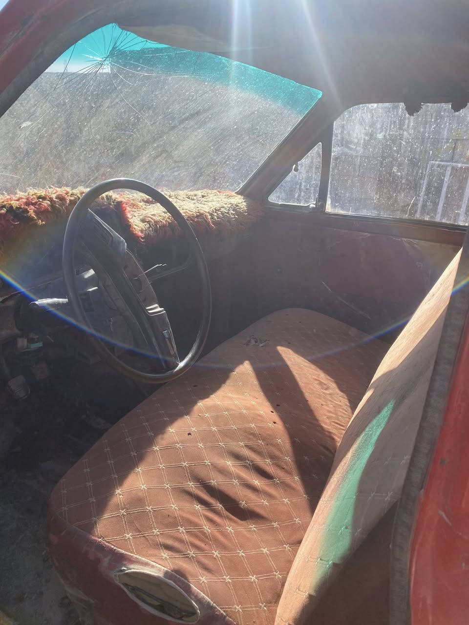 للبيع تيوتا بيكم ٨٢  *********** مكاني ديالى جلولاء رقم واسط سنويه عضم عاج تحويل مباشر كير محرك اكسن شاصي بشرط     سعر ٢٢ وبيه مجال للطبين
