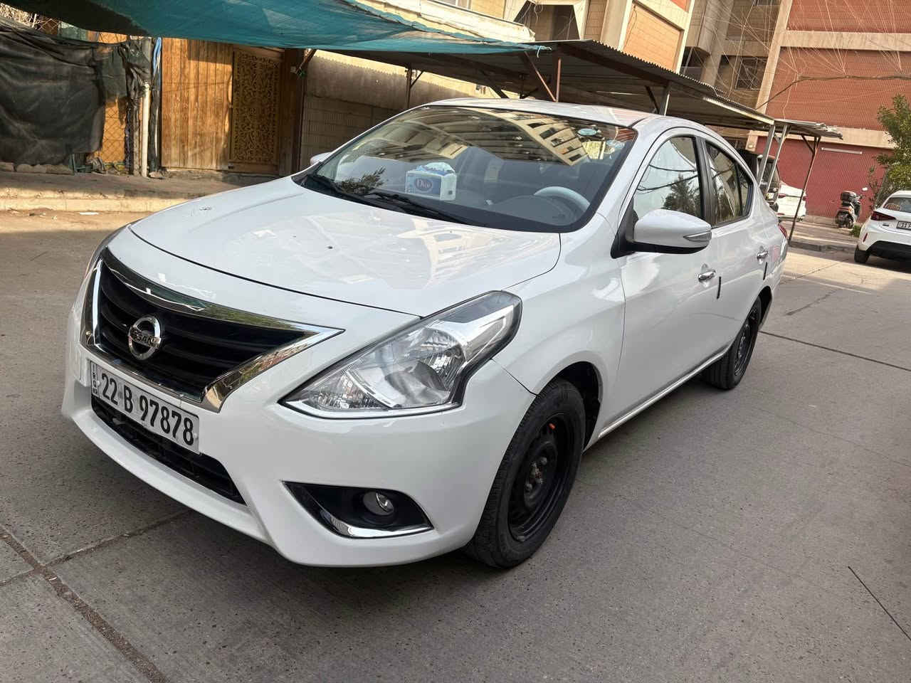 السلام عليكم
سني موديل 2024 كفاله عامه
مواصفات شاشه وكامره تبريد قطعتين 
امامي وخلفي اشاره بالمرايه بلوجكترات 
السياره بعده على وضع الشركه جديده
السبير والكبات بعدهن جدد ماشيه 54 كم
بسم شركه تحويل او وكاله مظمون 
السعر 123$ مكانه بغداد استلام شركه 
*********** بغداد, العراق
