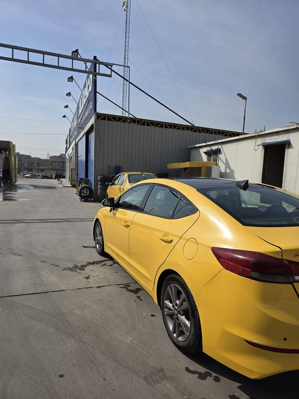 السلام عليكم شباب النتره موديل 18 فول مواصفات يعني بصمه وفتحه وتحكم ستيرن جهتين كامره شاشه كبيره حساسات واشاره بل مري كشنات جلد كشنات تدفيه نضام قياده ورادات جهتين يعني السياره فول للخير  حادث السياره كفت بنيد فقط مثكور بل منشور سونار المندلاوي السياره كير ومحرك كفاله عامه   العنوان بغداد الشعب   السعر 128 وبيها مجال رقم ***********
