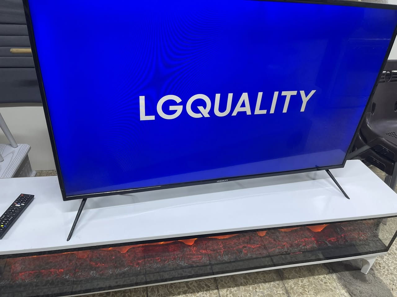 شاشه بلازمه مستعمل قليل نظيف 50حجم LG QUALITY نت فول موصفات 175الف نهايه قفل اي ستفسر عل***********
