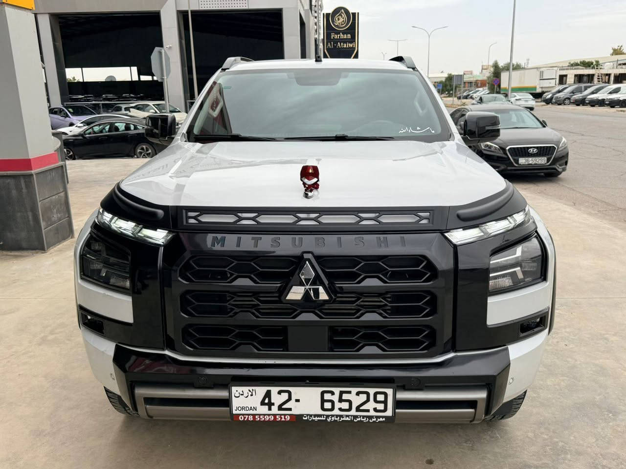‏MITSUBISHI L200 SPORTERO 2024 بلاك اديشن بالكامل
وارد و كفالة الشركه عداد 40 الف كيلو 
فل كامل صنف اول حساس امامي خلفي شاحن ويرلس
شاشه كبيره تدعم اندرويد اتو وابل كار بلاي دفلوك 
استعمال شخصي بدون اي ملاحظات نهائي 
اكسسورات بقيمة 1500 دينار 
كوشوك ياباني اصلي 
الرجاء عدم اتصال التجار وربنا يبارك للجميع 
 قابل للتفاوض بشيء بسيط بعد المعاينه 
0792867626 البيع كاش فقط 
قابل للبدل


**إذا كنت صاحب هذا الإعلان وتريد حذفه لأي سبب، رجاءا أرسل رسالة إلى الدعم الفني**