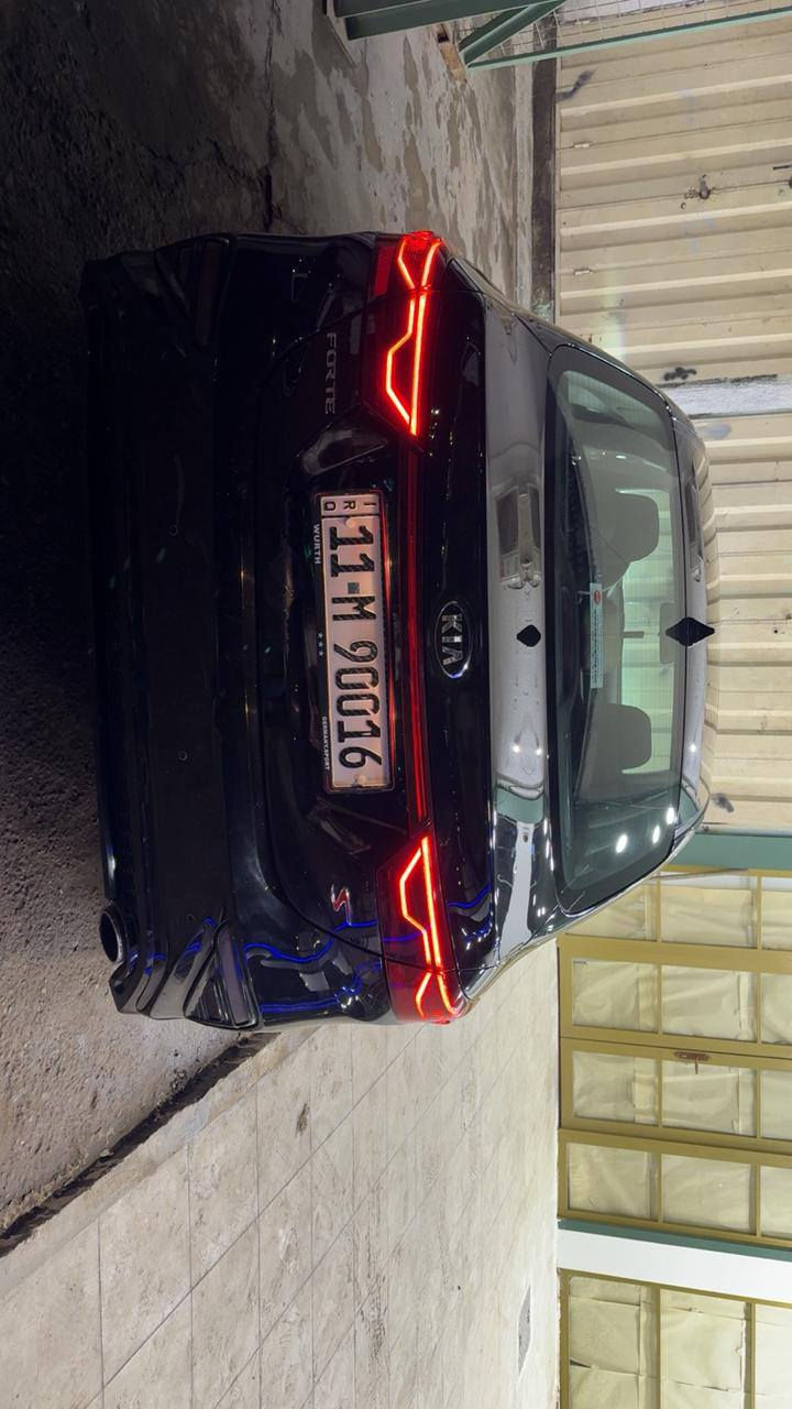 كيا فورتي موديل ١٩ فئة s وارد أمريكي ماشية 65السيارة فتحة ظربتها دعامية وقبغ الجنطة كما موضح بالصورة  سعرها ١٣٥وبيها مجال مكان بغداد البياع ***********
