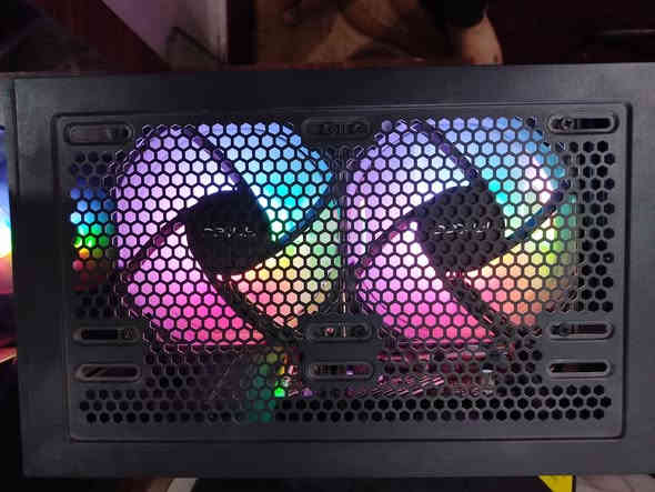 معالج ( i5 11400f )
كارت الشاشة ( RTX 2060 6g )

   لوحة الام ( H510-k R2.0 ) من AZUZ

 بور سبلاي من كيكا بايت (  650 واط  كولد +18 )

رامات تيفورس 16gb بسرعة 3600 

 مبرد ديب كول 4000v5

 هارد lexar nvme ssd 512gb بسرعة 3500

 كيس من فانتك 5 فان ( 2 ادخال من الاسفل و3 اخراج )

 مستعمله 3 اشهر وكل القطع اشتريتهن جدد عدى الكارت مستعمل

التجميعة سعرها 600 الف وبيها مجال 

وتتوفر ايضا جويستك بلي 5 اصلي بعده بالضمان سعره 70 الف  

و UPS من شركة فاربر 1500va يعطي 750 واط سعره 50 الف 

التجميعة مستعملة 3 اشهر وكل القطع اشتريتهن جدد عدى الكارت مستعمل مكاني كربلاء حي الانتفاظة الثالثة قرب الدرة سبب البيع عدي بناء ومحتاج فلوس وهنيالة الي راح يشتريها وبالعافية عليه  *********** واتساب
