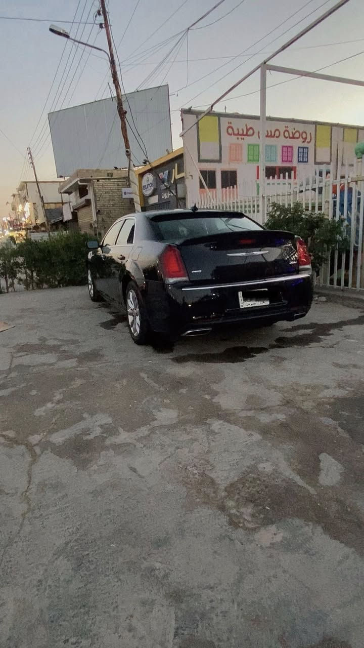 سلام عليكم اوباما للبيع فور ويل موديل 18 حادثه سرقه دعاميه وبكلايت وراجعات نفسهن ماشيه90 الف كيلو سياره نضيفه رقمه بغداد سعر 240 الرقم***********
