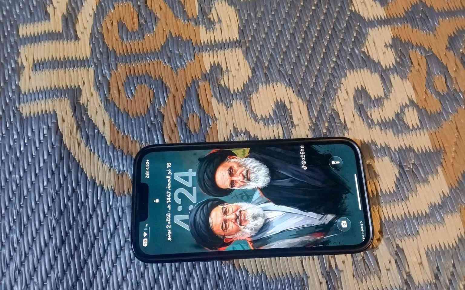 السلام عليكم 13برو ماكس ما مفتوح بي اي مراوس بدراجه كير شعندك نزل حسب القناعه هذا بي وتساب ورصيد ***********

