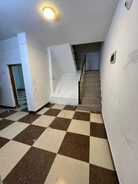 للايجار في السيدية مشتمل طابق اول مساحة 150م يحتوي على غرفتين وصالة وم...