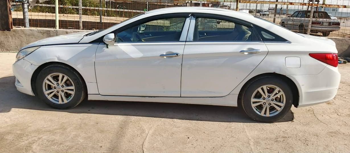 السلام عليكم ورحمه الله وبركاته سوناتا موديل 2012 خليجي بيهه صبغ عام ضربه صفحه سياره جاهزه تريد وكاله تريد تحويل السعر 80 وبيهه مجال للاستفسار ***********
