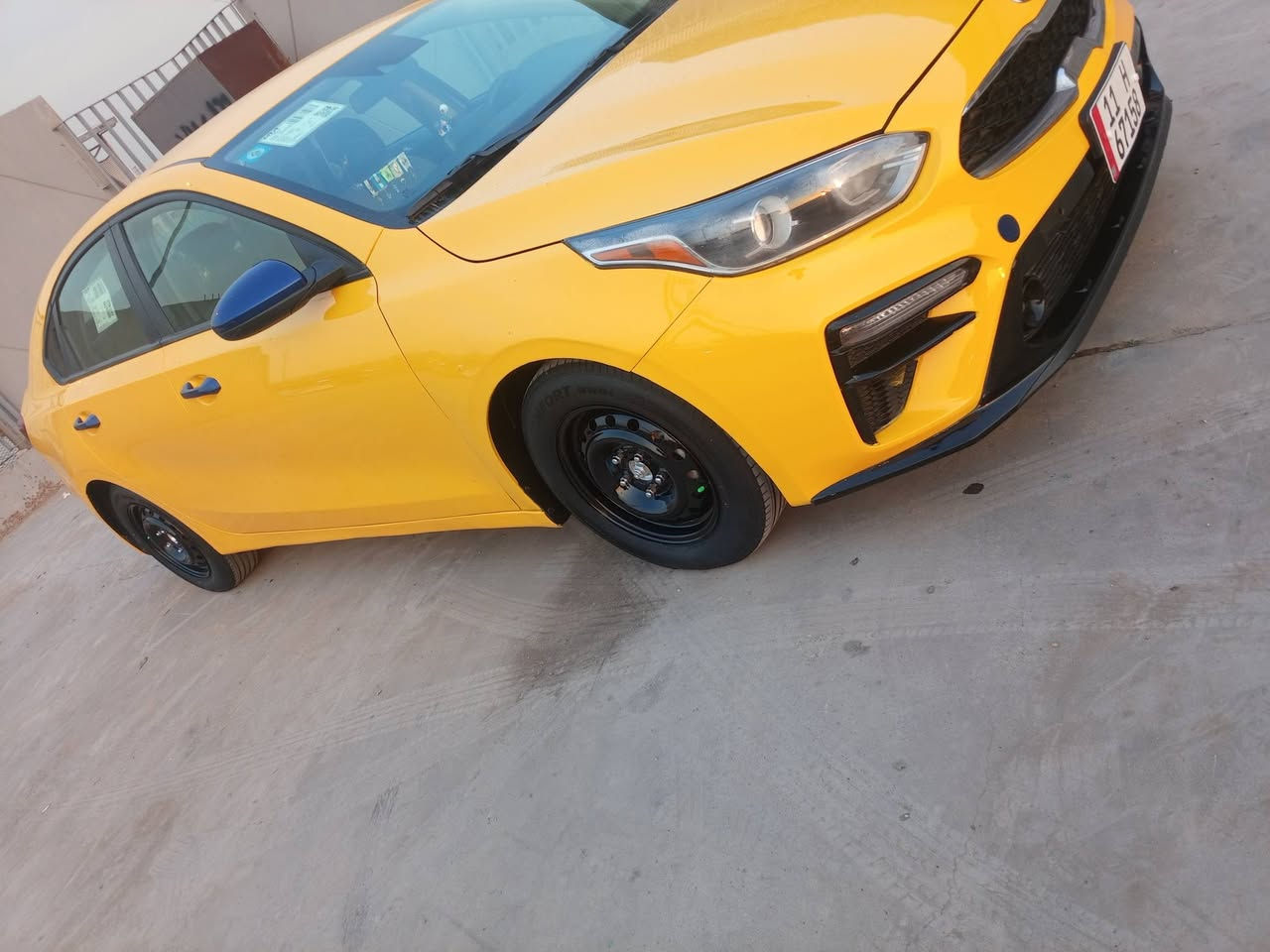 سلام عليكم كيا فورتي موديل 21امريكي حادث جاملغ وتعديل بالشاصي سياره قطعه وحده بدون تبديل شرط السونر  ماشيه 115 مكفوله كير مكينه حداديه تخم تاير تبريد سياره جديده بمعنى الكلمه واحلا من الصور السعر 125 مكان السياره بغداد حي النصر  ***********
