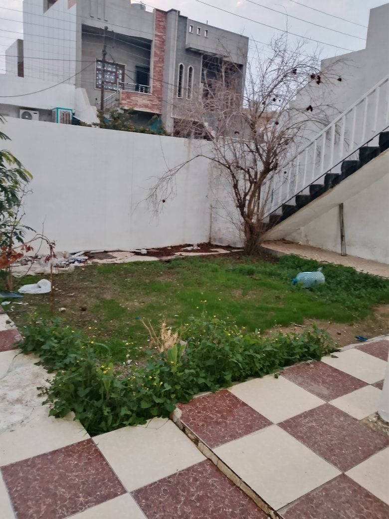 بيت للبيع مساحة ٢٠٠ م طابو صرف في كركوك حي عسكري خلف صيدليه كردستان بيت طابقين كاشي سراميك درج داخلي وخارجي طابق ثاني مثل طابق اول غرف نوم واستقبال وصحيات سعره ١٤٥ مليون للمزيد من المعلومات اتصال على رقم مبايل *********** او زياره موقع مكتب في كركوك حي عسكري مقابل بنزين خانه جهان
