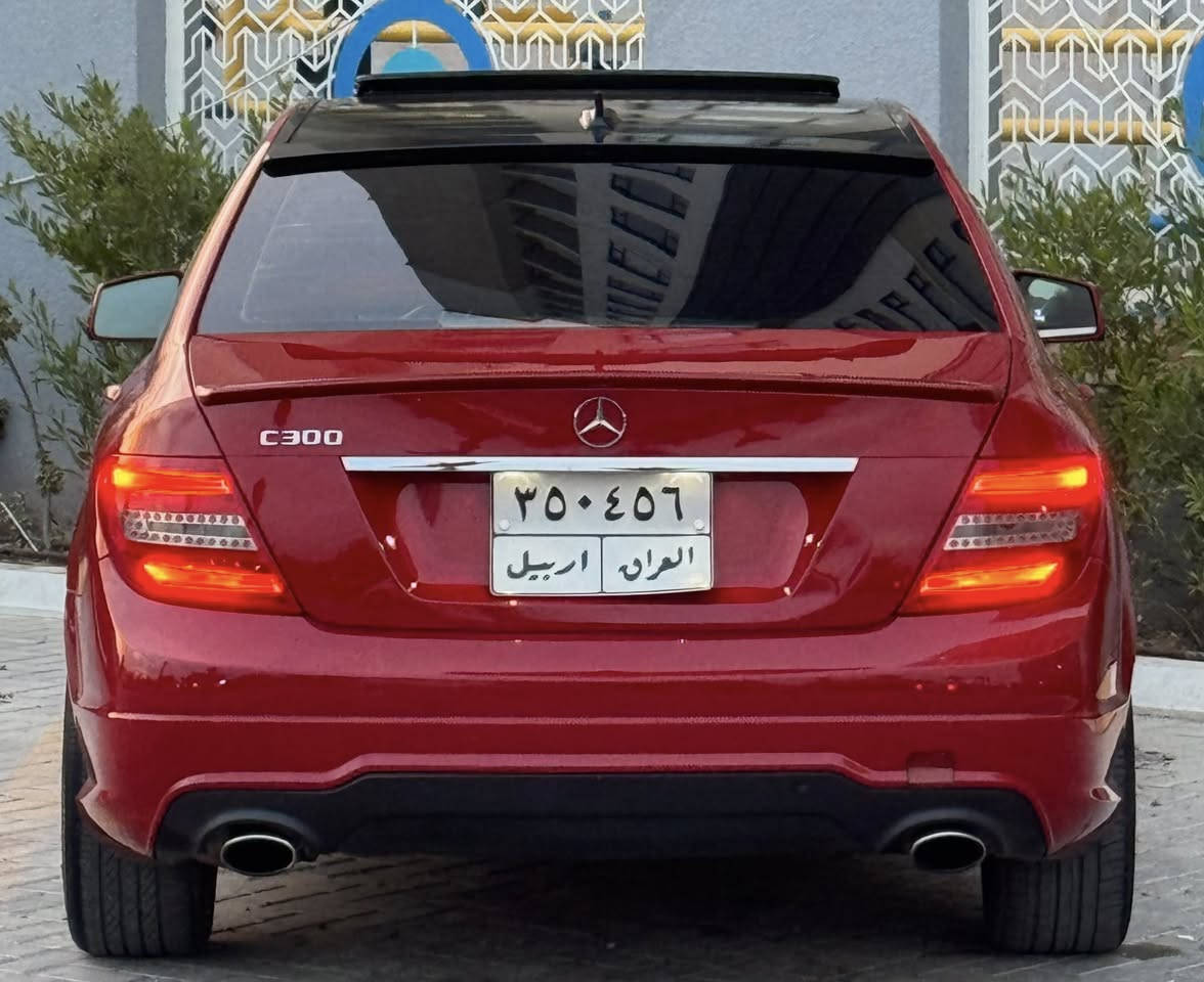 Mercedes C300 2012 مارسدس سي
لون مميز / ماشيه 132 الف ميل 
وارد امريكي ضررها بسيط كلش 
صبغ 3 قطع فقط بدون دواخل 
المواصفات فول 1/1 : 
- محرك 3000 عقل الفوك المرغوب
- فتحة سقف SunRoof 
- شاشة وسائط و شاشة معلومات
- كاميرا خلفية
- داخل لون بيجي مطعم ب صاج
- شفتات ستيرن تبترونك
- كشنات جلد تحكم كهرباء
- كشنات خزن Memory
- كشنات تدفئة 
- تبريد قطعتين منفصل
- اشارة بالمري 
- ستيرن تحكم كهرباء
- زراك لايت
- حساسات اماميه 
- ماوس تحكم شاشة
- سستم صوت هارمن HarmanKardon
- ثلاث وضعيات قيادة Sport
الاضافات عليها كت كامل اي ام جي
- مازدات مع بك لايتات AMG 
- دوسات و دعاميات AMG
شرط السيارة صاروخ 
ترايها يخبل و لا غلطه و ميحتاجلها مصرف
تخم تاير جديد و صدرها لوك و التبريد ثلج
السعر 138 ورقه بيها مجال 
عنواني بغداد الكرخ
***********
***********
