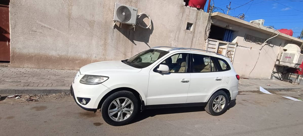 سنتافي للبيع او مراوس
موديل 2010🚘
رقم بغداد انكليزي
6 سندر _3500
7 راكب
محرك وكير كفاله
فور ويل
كشتات جلد 
تحكم ستيرن جهتين
فتحه سقف كهربائيه 
شاشه تاب 
كامره اماميه داش كام 
كامره خلفيه
بيها صبغ جملغات الخلفيه اثر شخوط بدون فتح وبدون معجون
سونار مرفق في الصور
مكان سياره كربلاء المقدسة 
رقم موبايل ***********
