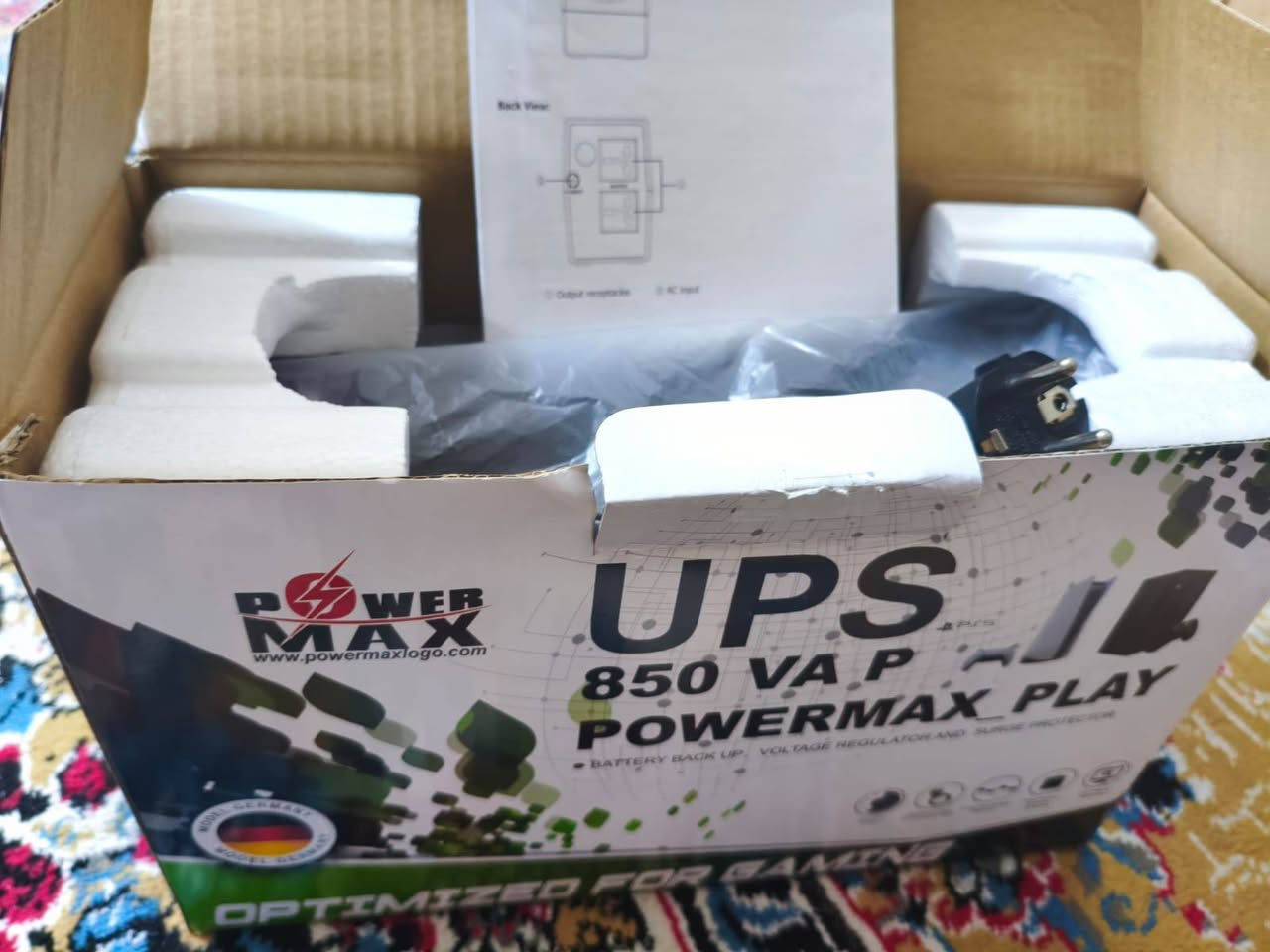 بلاستيشن 4 سلم مهكر نضام 12.52 ذاكره 500 مع هارد 360 لوك ستيكر ما مصلح نضيف جدا مع يو بي اس لحمايه الجهاز مشحون 3 مرات مع ستاند مبرد يجي وي الجهاز جوستكين وحده اصليه والثانيه تجاريه درجه اولى الجهاز محمل باقوى الالعاب بسعر 345 الف 
مكان : كربلاء
تواصل : ***********
