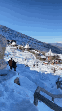 السلام عليكم
سفرة الى اربيل يوم واحد كل يوم جمعة

سيارات حديثه كوستر خاص عوائل وكوستر شباب 

سفرات عوائل كافة المحافظات خصوصي اسعار مناسبة

سفرات مدرسية 

تشمل الرحلة
1-مطعم 🍗

2-جبل كورك الثلجي ⛷️🏔️🗻

3_منتجع شنكل بانه السياحي

4-مصيف خليفان

5_كراند مجدي مول 🌃

6_مجدي لاند مدينة العاب اربيل 🎢

للحجز والاستفسار الاتصال 

☎️***********

☎️***********
