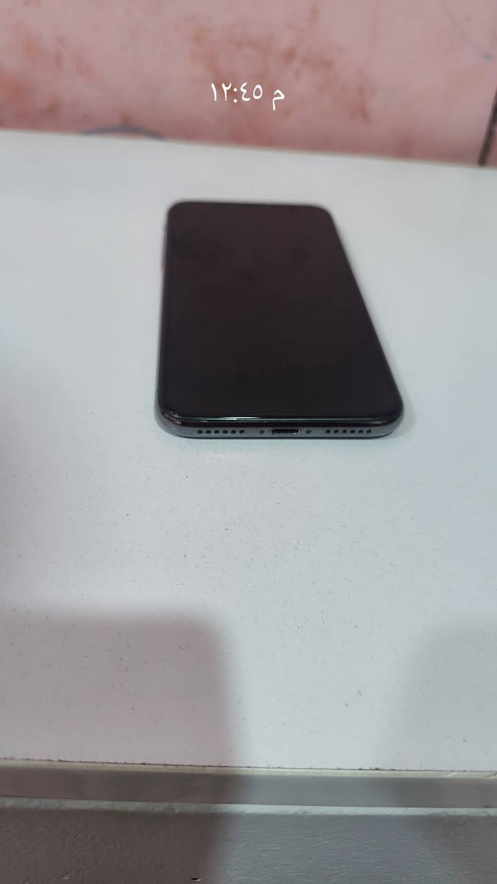 سلام عليكم ايفون Xذاكره 257 بطاريه 93  شرق اوسط جهاز مكفول.  استعمال شخصي من ذاك الوكت الهسه مجرد مخلي بي الشريحه والواتساب  جهاز كلش نضيف بدون خلل.  بيع فقط بدون ملحقات السعر 135 وبي مجال بسيط مكاني البصره مطيحه ***********
