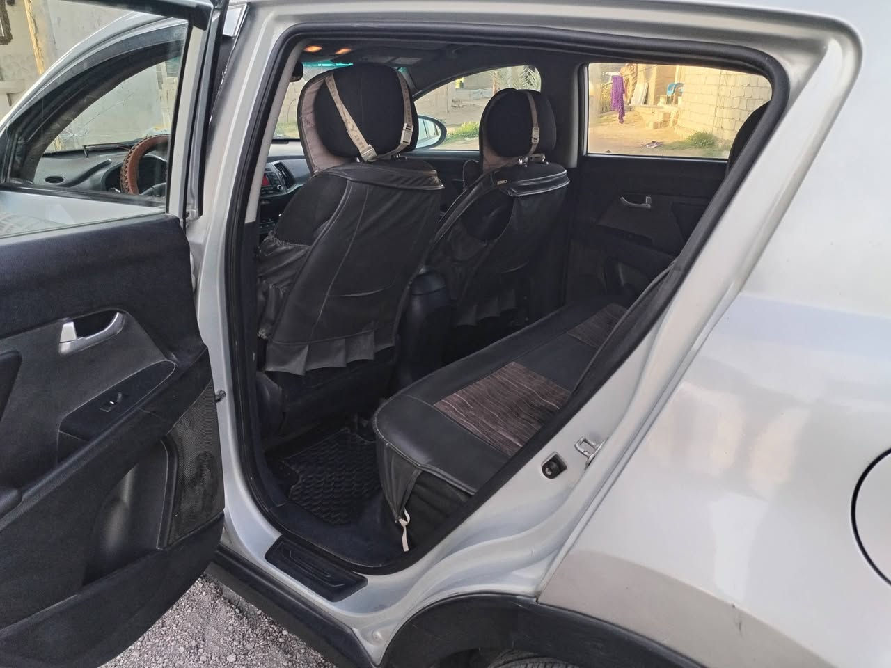 كيه اسبورتج ٢٠٠١٢ راقم بغداد مشروع وطني السنويه ابسمي كير محرك مكفوله السيارة وارد أمريكي بيها حادث مثل ماموضح بالصوره السياره يردلها ترتيبات  المزدات مكسره يردلهن تبديل صدرها نص عمر السعر ١٢٠ اوبيها مجال الشراي *********** *********** مكاني بغداد التاجي
