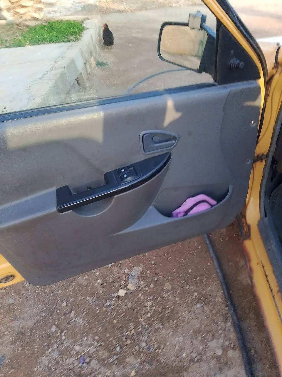 سلام عليكم للبيع:سايبا موديل 2012
سياره مكينه مجفته جديدة
 او   معمره دوسات او هلالات
 . او سياره مصفره هيه او غرامات او هزه جديده السيارة بسمي 
مابيهه اي نقص  حلوه او نصبتهه كاعده
 بس هذني الخياسات بدون صبغ
: او سعرهه ب 27او. بيها مجال
عنوان شارع المرور الحسينية 
رقم الهاتف. ‏‪***********‬‏
