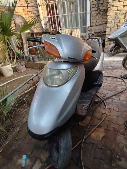 السلام عليكم ورحمة الله دراجات سبيسي وحده كفرها اصلي  محركها مفتوحه مره وحده رايمر خير من الله من مشي و نعومه شغاله سلف هندر لايت اشاير جاهزه رايدها اب ٦٦٠ و بيها مجال  و الثانيه كفرها تجاري رايدها اب ٥٥٠ و بيها مجال مكاني كوت حي الجهاد وهذا رقمي ***********
