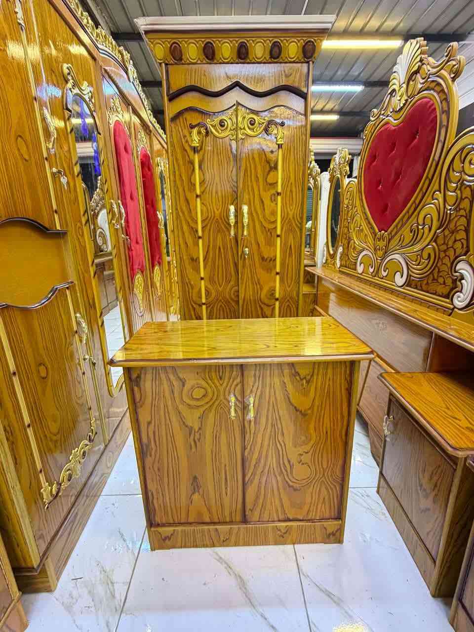 غرفة نوم جديدة غير مستخدم
صاج عراقي 
 صبغ حراري 
6 ملحق ناصي 
شد ونقل داخل بغداد مجاني الحجز واتساب فقط فقط ***********😊
