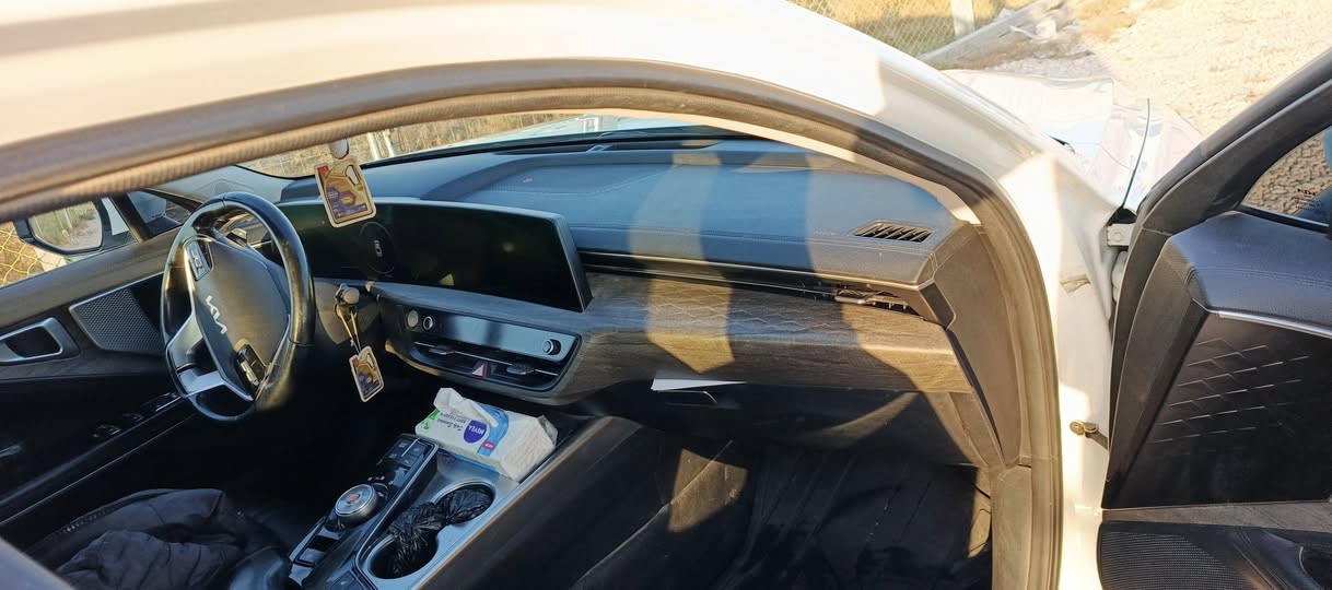 مديل ٢٢ماشيه ٨٠ الف مكانه بل ديوانيه بيه قطعتين باب او جاملغ الخلفي جهة اليمنه صبغ سعره ١٩٠ او بيه مجال الشراي يتصل ***********
