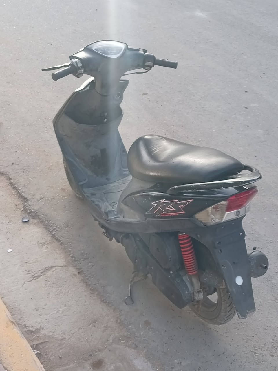 السلام عليكم درجه ماكس عدله صارله شهر من طالعه من الحاويه
بيع و مراوس بنامه للتصال
***********
