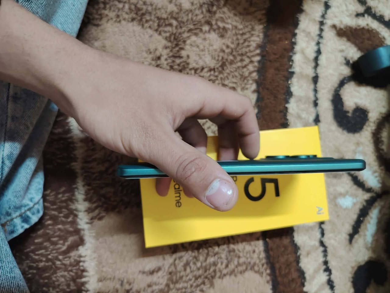 ريلمي 15 برو 
الجهاز جديد لوك لوك ماصارلي اسبوعين من فاتحه من كارتون 
المواصفات  Snapdragon 7 Gen 4 : المعالج
الذاكرة : 512GB والرام 1412
الشاشة : امولد 6.8 بوصة - 144 هرتز
الكاميرا : 50 + 50 ميجا بكسل
البطارية : 7000 مللي أمبير - 80 واط
السعر 520 وبي مجال بسيط 
***********
