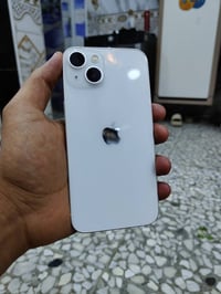 ايفون13 عادي للبيع جهاز نضيف كلش مبدل شاشه اصليه تفصيخ فيس ايدي شغال ج...