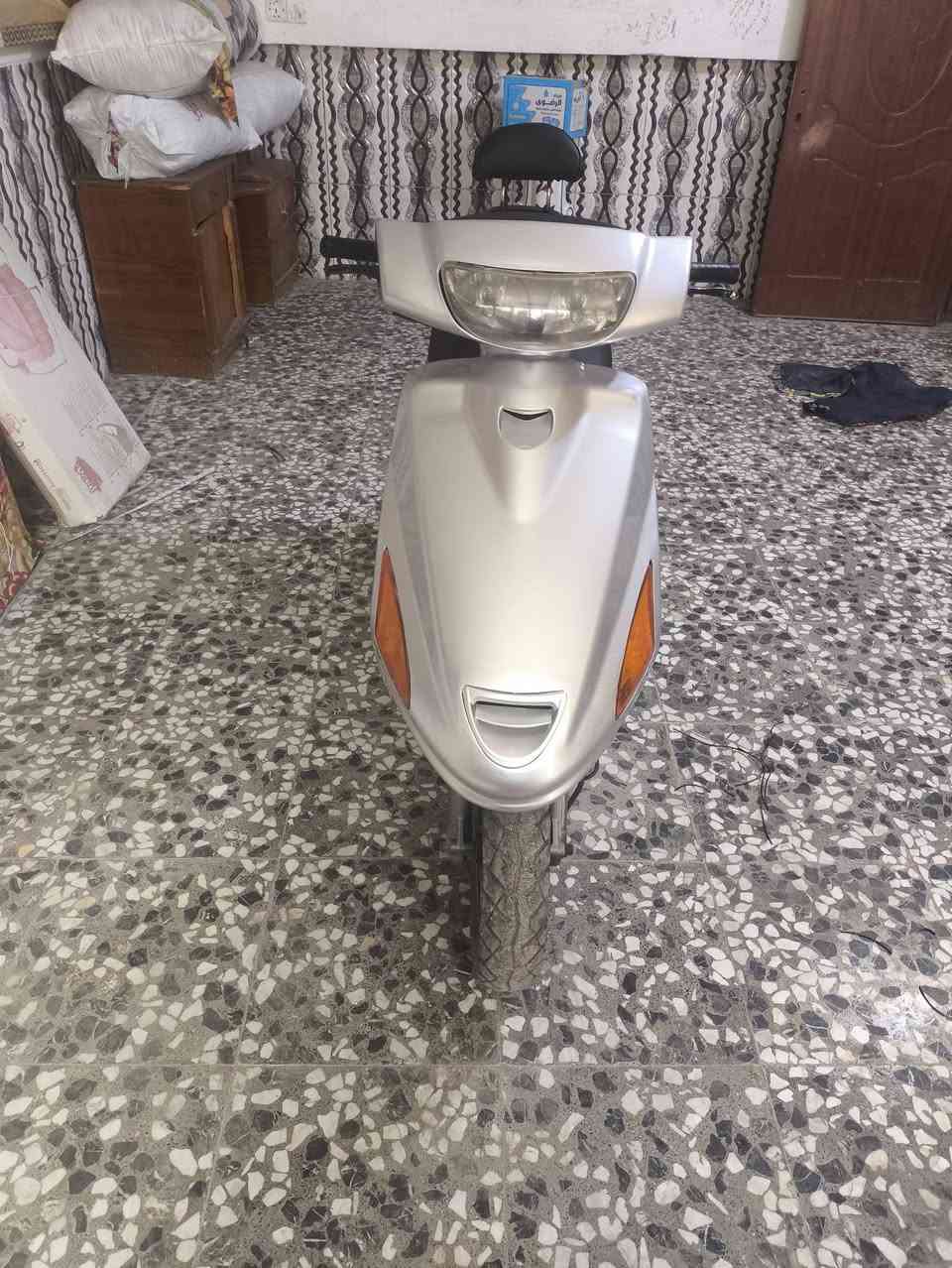 دراجه فراشه كرستال لبيع نضيفه كلش حلوه كهرباء كله شغاله مال جناي مكان بغداد المحمودية سعره 275 دراجه بس باتري شويه تعبان ***********
