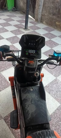 R9 • دراجة كهربائية • استخدام قليل