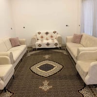 قنفات ١٠ مقاعد • زولية ٣×٥ • نظيف ١٠٠٪